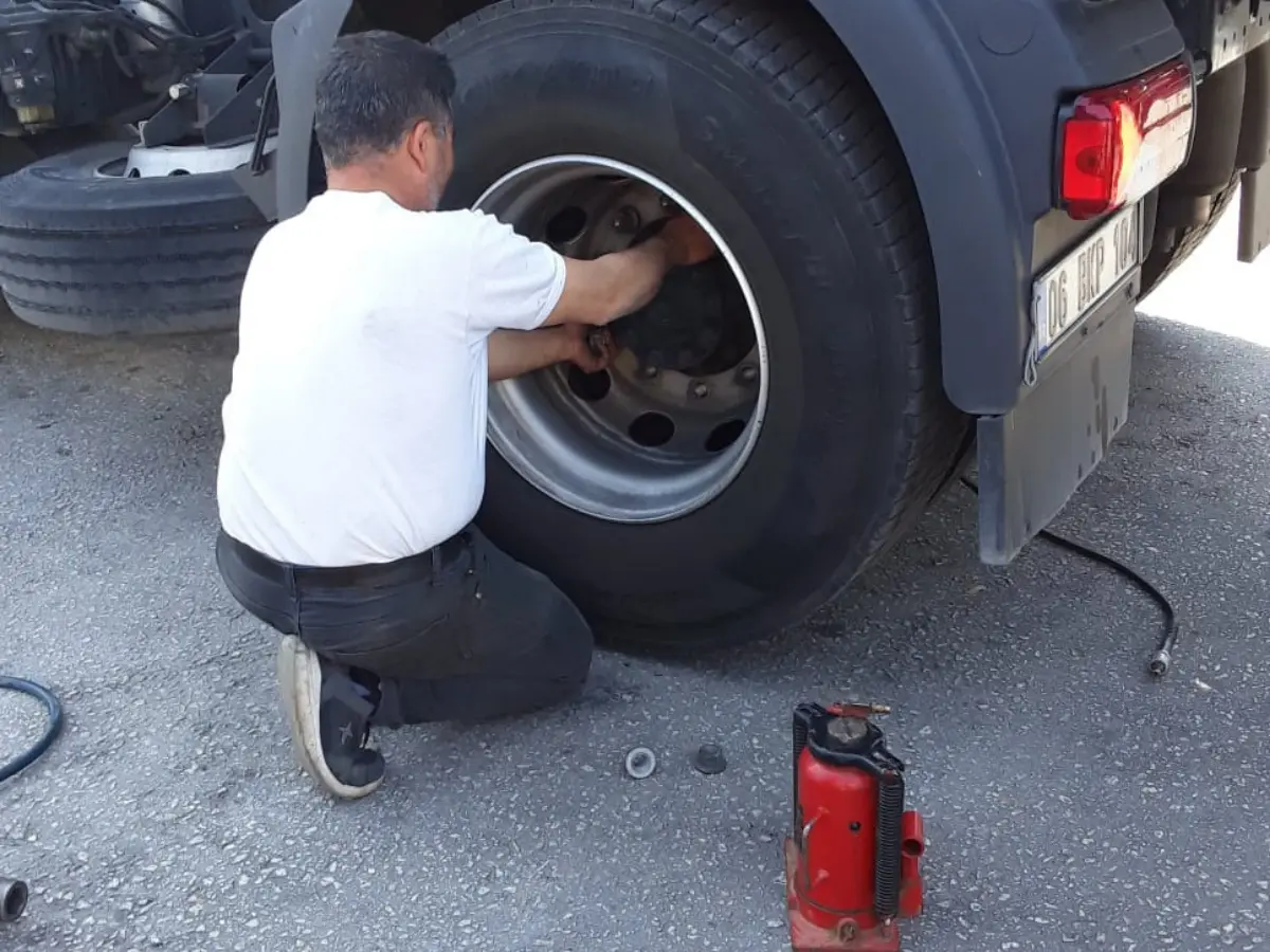Kofçaz Oto Lastikçi